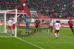 FC 04 Ingolstadt gegen SSV Jahn 2000 Regensburg - Torschuss von Caiuby - Foto: Jürgen Meyer