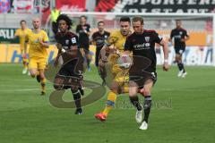 2. BL - FC Ingolstadt 04 - Eintracht Braunschweig 0:1 - Im Vorwärtsgang Moritz Hartmann (9)  und hinten Caiuby Francisco da Silva (31)