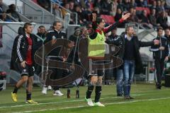 2. BL - FC Ingolstadt 04 - Hertha BSC Berlin 1:1 - Marino Biliskov (33) und die Trainer beschweren sich