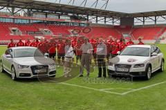 FC 04 Ingolstadt Symbolische Fahrzeugübergabe durch Frank Dreves an Tomas Oral - Foto: Jürgen Meyer