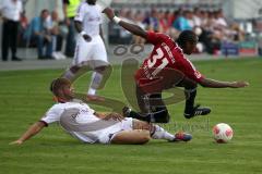 FC 04 Ingolstadt gegen 1.FC Nürnberg - Caiuby wird gefoult Foto: Jürgen Meyer