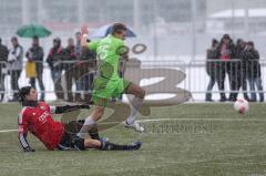 Trainingsspiel - FC Ingolstadt 04 - Kickers Offenbach - 3:3 - Marino Biliskov (33) bremst Andre Hahn aus