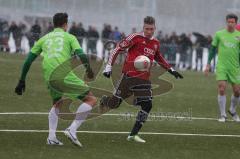 Trainingsspiel - FC Ingolstadt 04 - Kickers Offenbach - 3:3 - Manuel Schäffler (17) zieht ab, vorbei, links Marcel Stadel