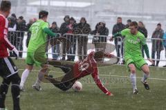 Trainingsspiel - FC Ingolstadt 04 - Kickers Offenbach - 3:3 - Marcel Stadel foult Florian Heller (30) und es gibt Elfmeter für Ingolstadt