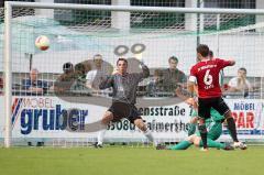 2.BL - Testspiel - FC Gerolfing - FC Ingolstadt 04 - Stefan Leitl verfehlt knapp das Tor von Torwart Christopher Haas