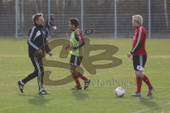 2. BL - FC Ingolstadt 04 - Training - Neuzugang Leon Jessen und links neuer Co-Trainer Michael Henke