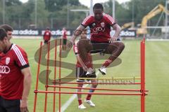 2.BL - FC Ingolstadt 04 - Training - Neuzugang Roger de Oliveira Bernardo Sprungtraining