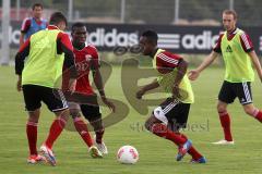 2. Bundelsiga - Trainingsauftakt des FC Ingolstadt 04 Saison 2012/2013 - Neuzugang Reagy Ofosu am Ball