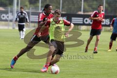 2. Bundelsiga - Trainingsauftakt des FC Ingolstadt 04 Saison 2012/2013 - Neuzugang Pascal Groß und hinten Caiuby
