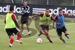 2. Bundelsiga - Trainingsauftakt des FC Ingolstadt 04 Saison 2012/2013 - mitte Neuzugang Christian Eigler gegen rechts Christoph Knasmüllner