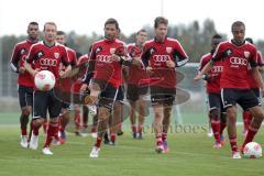 2.BL - FC Ingolstadt 04 - Training - Trainingslauf, vorne Moritz Hartmann, Stefan leitl, Fabian Gerber, Ahmed Akaichi