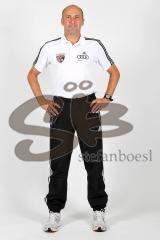 Regionalliga Süd - FC Ingolstadt 04 II - Mannschaftsfoto Portraits - Trainer Josef Albersinger