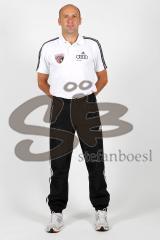 Regionalliga Süd - FC Ingolstadt 04 II - Mannschaftsfoto Portraits - Trainer Josef Albersinger