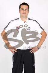 Regionalliga Süd - FC Ingolstadt 04 II - Mannschaftsfoto Portraits - Dr. Sebastian Elsler - Mannschaftsarzt