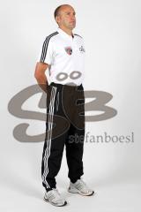 Regionalliga Süd - FC Ingolstadt 04 II - Mannschaftsfoto Portraits - Trainer Josef Albersinger