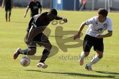 Regionalliga Süd - FC Ingolstadt 04 II - SV Seligenporten - Reagy Ofosu im Zweikampf vor dem Tor