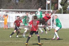 Regionalliga Süd - FC Ingolstadt 04 II - Greuther Fürth II 3:0 - Stefan Müller verliert im Kopfballduell rechts