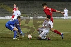 Regionalliga Süd - FC Ingolstadt 04 II  -  TSV Rain 1:1 - Stefan Müller kommt zu spät zum Ball