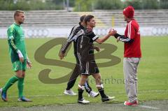 Regionalliga Süd - FC Ingolstadt 04 II - SV Viktoria Aschaffenburg - Thomas Berger mit dem verletzten Marcel Hagmann