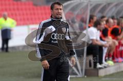 Regionalliga Süd - FC Ingolstadt 04 II - TSV 1860 Rosenheim - Co-Trainer Oliver Beer  schimpft zum Schiedsrichter