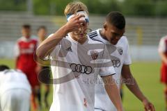 Regionalliga Süd - FC Ingolstadt 04 II - TSV 1860 Rosenheim - verletzt am Kopf Matthias Heiß