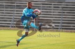 Regionalliga Süd - FC Ingolstadt 04 II - TSV 1860 Rosenheim - Torwart Thomas Reichlmayr hält sicher