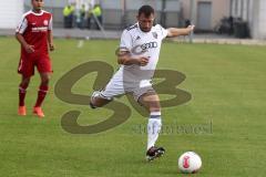 Regionalliga Süd - FC Ingolstadt 04 II - TSV 1860 Rosenheim - Ralf Keidel mit einem Schuß aus 18 Meter