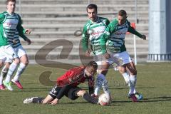 Regionalliga Süd - FC Ingolstadt 04 II - Greuther Fürth II 3:0 - Manuel Ott auf dem Weg zum Tor wird gestoppt