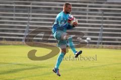 Regionalliga Süd - FC Ingolstadt 04 II - TSV 1860 Rosenheim - Torwart Thomas Reichlmayr hält sicher