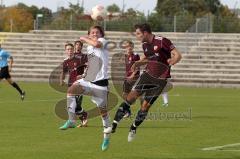 Regionalliga Süd - FC Ingolstadt 04 II - SV Heimstetten - links Michael Mayr erkämpft sich den Ball