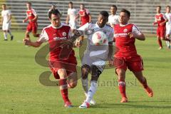 Regionalliga Süd - FC Ingolstadt 04 II - TSV 1860 Rosenheim - Collin Quaner unter Bedrängnis in der Mitte