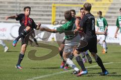 U17 - FC Ingolstadt 04 - SpVgg Greuther Fürth II - Tumult vor dem Fürther Tor, leider ohne Erfolg. links Marcel Schiller