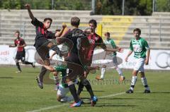 U17 - FC Ingolstadt 04 - SpVgg Greuther Fürth II - Tumult vor dem Fürther Tor, leider ohne Erfolg, links Marcel Schiller