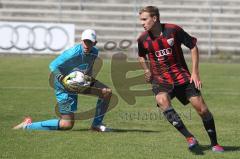 U17 - FC Ingolstadt 04 - SpVgg Greuther Fürth II - Benedikct Blaser scheitert am Torwart