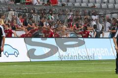 2. BL - 1860 München - FC Ingolstadt 04 - 1:0 - Schnazer bedanken sich bei den Fans