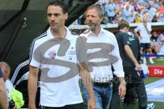 2. BL - 1860 München - FC Ingolstadt 04 - 1:0 - Sportdirektor Thomas Linke rechts vor dem Spiel