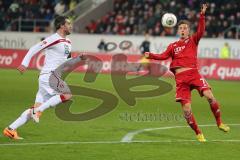 2. BL  - Saison 2013/2014 - FC Ingolstadt 04 - 1.FC Kaiserslautern - rechts Christoph Knasmüllner (7) fängt die Flanke und zieht ab, links Marc Torrejon