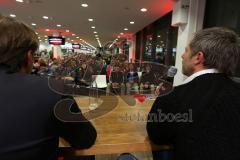 2. BL - FC Ingolstadt 04 - Saison 2013/2014 - Fan Treffen zum 10 jährigen Bestehen des FC Ingolstadt 01 - links Cheftrainer Ralph Hasenhüttl und rechts Sportdirektor Thomas Linke