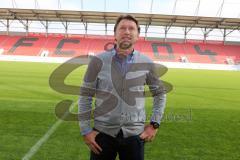 2. BL - FC Ingolstadt 04 - Saison 2013/2014 - Trainervorstellung Wechsel Ralph Hasenhüttl im Audi Sportpark