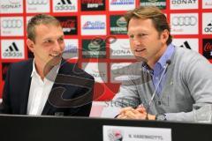 2. BL - FC Ingolstadt 04 - Saison 2013/2014 - Trainervorstellung Wechsel Ralph Hasenhüttl, links Pressesprecher Oliver Samwald