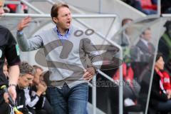 2. BL - FC Ingolstadt 04 - Fortuna Düsseldorf - 1:2 - Cheftrainer Ralph Hasenhüttl am gibt Anweisungen und schimpft
