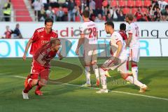 2. BL - FC Ingolstadt 04 - 1. FC Köln - 2014 - Moritz Hartmann (9) kommt im Gedränge zum Schuß, Tor für IN 1:0 Jubel, Torwart Timo Horn hat keine Chance, jubelt Andre Mijatović (4)