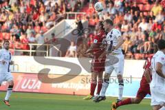 2. BL - FC Ingolstadt 04 - Erzgebirge Aue - 1:2 -  Kopfball Karl-Heinz Lappe (25) links