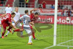 2. BL - FC Ingolstadt 04 - DSC Armenia Bielefeld - 3:2 - Christian Eigler (18) köpft im Nachschuß zum Siegtreffer 3:2, Tor Jubel Sieg, Karl-Heinz Lappe (25) hinten