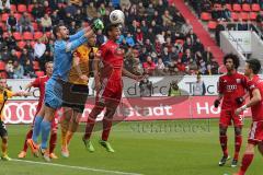 2. BL - FC Ingolstadt 04 - Dynamo Dresden - Saison 2013/2014 - Torwart Markus Scholz (SG) kann vor Marvin Matip (34) retten