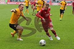 2. BL - FC Ingolstadt 04 - Dynamo Dresden - Saison 2013/2014 - Moritz Hartmann (9) rechts und links Toni Leistner