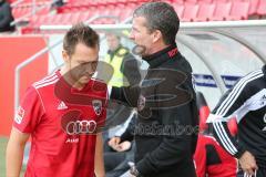 2. BL - FC Ingolstadt 04 - FC St. Pauli - 1:2 - Karl-Heinz Lappe (25) wird von Cheftrainer Marco Kurz eingewechselt