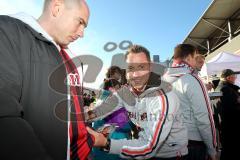 FC Ingolstadt 04 - FC Energie Cottbus - Lappe Karl-Heinz beim Autogramm schreiben - Foto: Jürgen Meyer