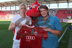 2. BL - FC Ingolstadt 04 - Erzgebirge Aue - 1:2 -  Facebookgewinner mit Leon Jessen (2)  und Schanzi