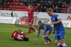 2. BL - Saison 2013/2014 - FC Ingolstadt 04 - VfL Bochum - Almog Cohen (36) gefoult liegt am Boden und g´hinten Philipp Hofmann (28) beschwert sich